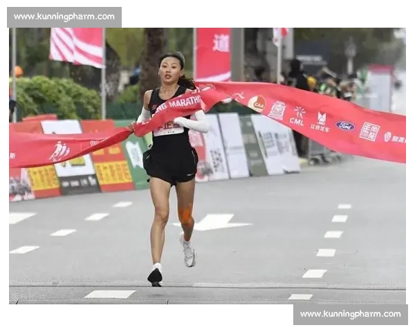 天津马拉松：李芷萱破纪录夺冠 亚瑟士助力创佳绩